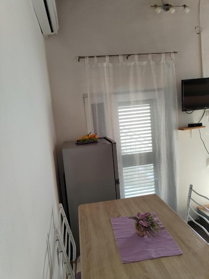 Ema Apartamento Prvic Sepurine Exterior foto