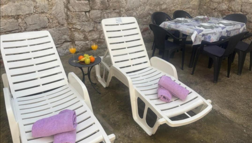 Ema Apartamento Prvic Sepurine Exterior foto